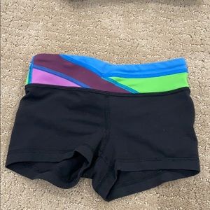 Black ivivva booty shorts